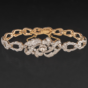 Antique bracelet in 18kt yellow gold.