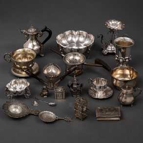 Miscellaneous pieces of Spanish silver punched of the 20th century.