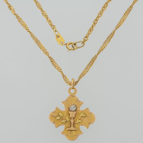 Cadena de eslabones en oro amarillo de 18kt con colgante en forma de con cruz