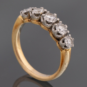 Anillo cinquillo en oro amarillo de 18kt.