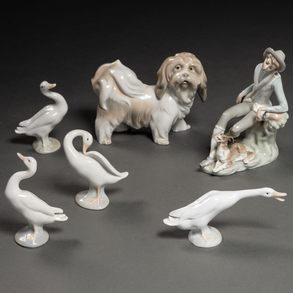 Conjunto de seis  piezas de porcelana de Lladró del siglo XX.