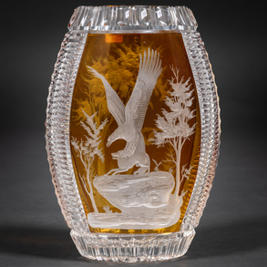 Jarrón de cristal polaco de dos colores del siglo XX.