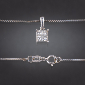 Cadena y colgante en oro blanco de 18kt con diamantes talla princesa.