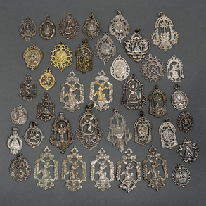 Conjunto de 39 medallas en plata del los siglos XVIII y XIX