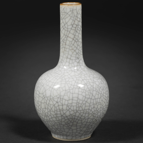 Jarrón en porcelana china crakle del siglo XX.