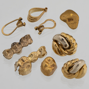 Miscelánea de piezas de oro amarillo de 18 kt.