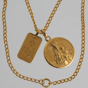 Cadena de eslabones con dos medallasen oro amarillo de 18kt