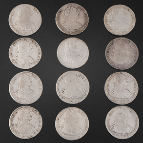Conjunto de doce monedas de Reales de a ocho de Carlos IV