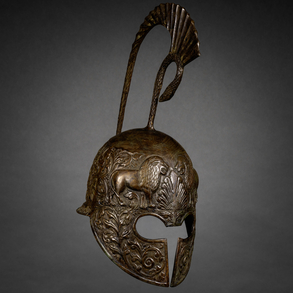 Casco Greco Romano vintage en bronce siguiendo modelos de la antiguedad.