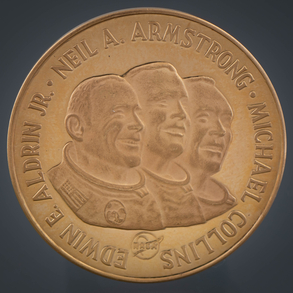 Moneda Conmemorativa del Apolo once en oro amarillo de 22kt.